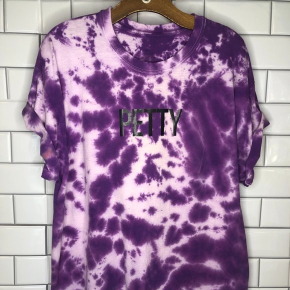 'PETTY' Tee - XL - Picture 1 of 3